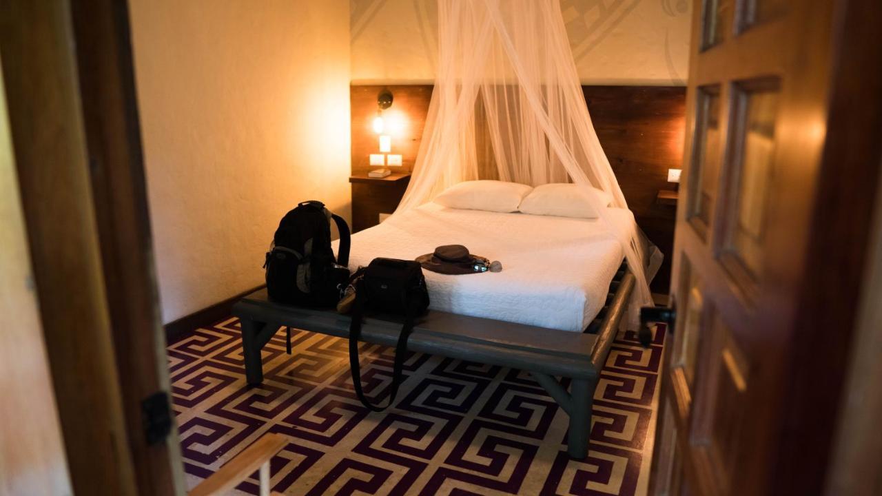 Jungle Lodge Tikal Hostal Kültér fotó