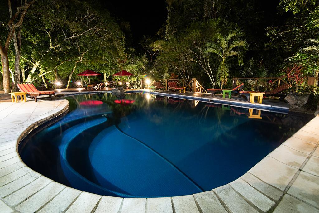 Jungle Lodge Tikal Hostal Kültér fotó