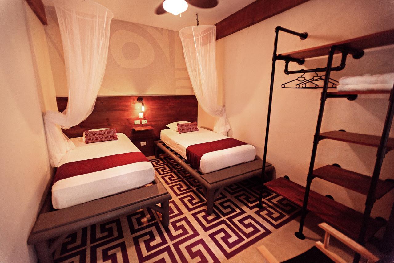 Jungle Lodge Tikal Hostal Kültér fotó