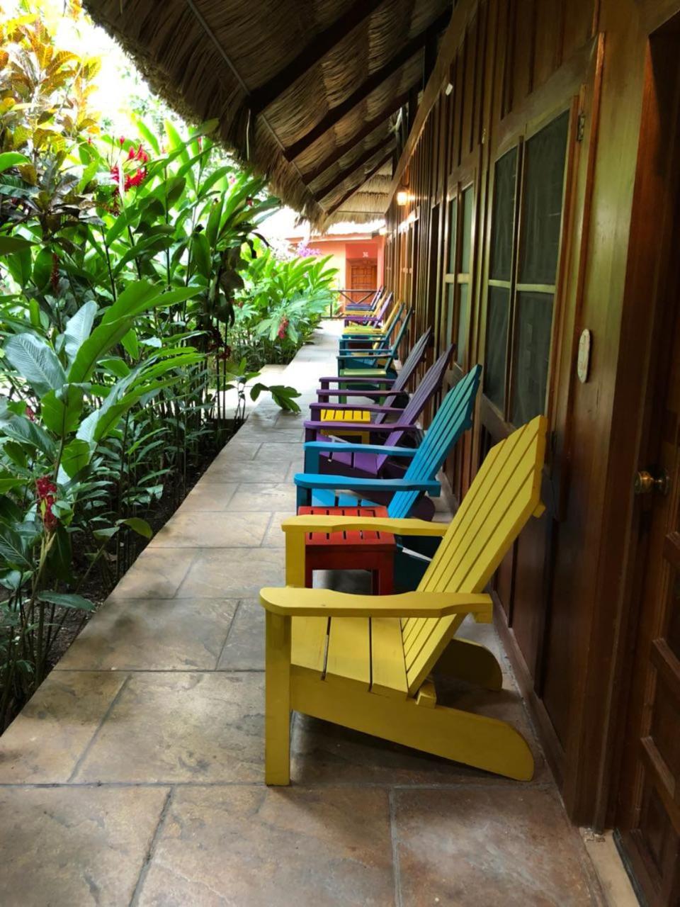 Jungle Lodge Tikal Hostal Kültér fotó